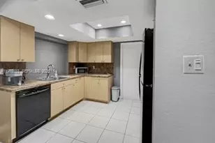 6960 NW 11th Ct, Margate, FL 33063 - Photo 7