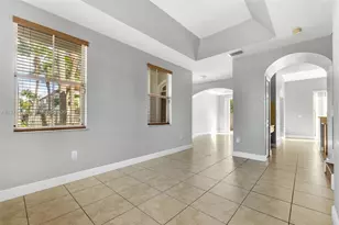 8338 NW 145th St, Miami Lakes, FL 33016 - Photo 15