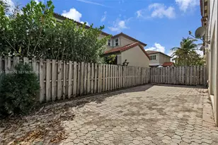 8338 NW 145th St, Miami Lakes, FL 33016 - Photo 29