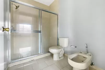 8338 NW 145th St, Miami Lakes, FL 33016 - Photo 11