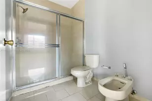 8338 NW 145th St, Miami Lakes, FL 33016 - Photo 11