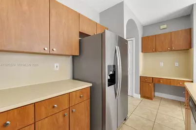 8338 NW 145th St, Miami Lakes, FL 33016 - Photo 3