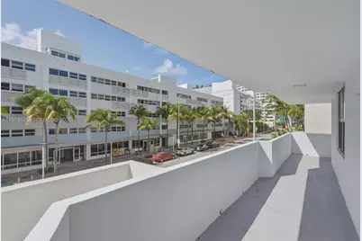 4301 Collins Ave #201, Miami Beach, FL 33140 - Photo 19