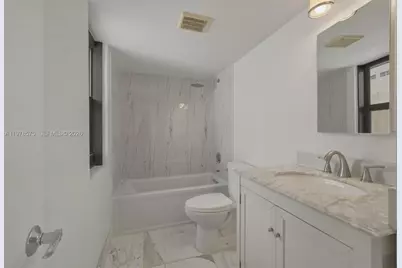 4301 Collins Ave #201, Miami Beach, FL 33140 - Photo 13