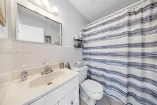 900 SW 10th Terrace, Hallandale Beach, FL 33009 - Photo 11