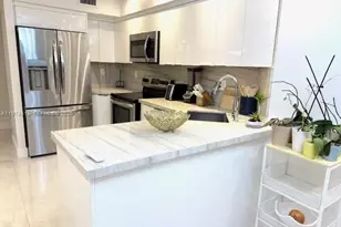 3530 Mystic Pointe Dr, Aventura, FL 33180 - Photo 15