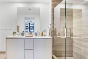 1010 Brickell Ave, Miami, FL 33131 - Photo 9