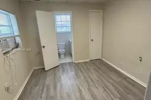 5001 SW 90th Ct, Miami, FL 33165 - Photo 13