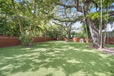 56 Samana Dr, Miami, FL 33133 - Photo 21
