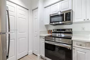 17100 N Bay Rd, Sunny Isles Beach, FL 33160 - Photo 11