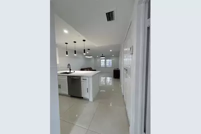 300 Berkley Rd #108, Hollywood, FL 33024 - Photo 5