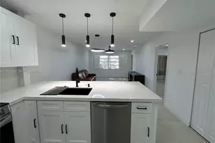 300 Berkley Rd, Hollywood, FL 33024 - Photo 11