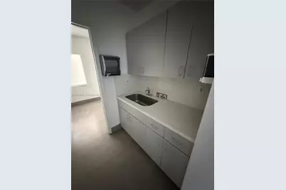 4751 W 4th Ave, Hialeah, FL 33012 - Photo 13