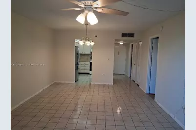 1100 St Charles Pl #213, Pembroke Pines, FL 33026 - Photo 23