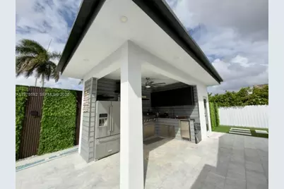 9351 SW 88th Ter, Miami, FL 33176 - Photo 15