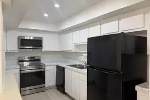 20860 San Simeon Way, Miami, FL 33179 - Photo 5
