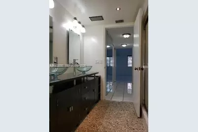 20860 San Simeon Way #404-6, Miami, FL 33179 - Photo 9