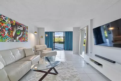 600 Parkview Dr #227, Hallandale Beach, FL 33009 - Photo 11