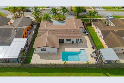 9349 NW 24th Pl, Pembroke Pines, FL 33024 - Photo 37