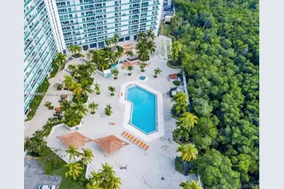 100 Bayview Dr #302, Sunny Isles Beach, FL 33160 - Photo 27