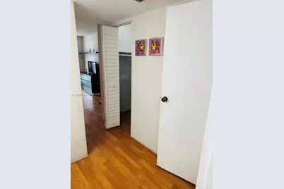100 Bayview Dr #302, Sunny Isles Beach, FL 33160 - Photo 15