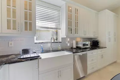 2675 Clipper Cir, West Palm Beach, FL 33411 - Photo 11