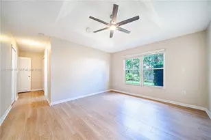 13781 N Garden Cove Circle, Davie, FL 33325 - Photo 9