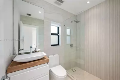 900 W 47th Ct, Miami Beach, FL 33140 - Photo 23