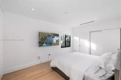 900 W 47th Ct, Miami Beach, FL 33140 - Photo 7