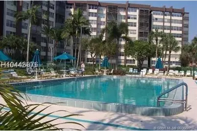 1300 St Charles Pl #419, Pembroke Pines, FL 33026 - Photo 11