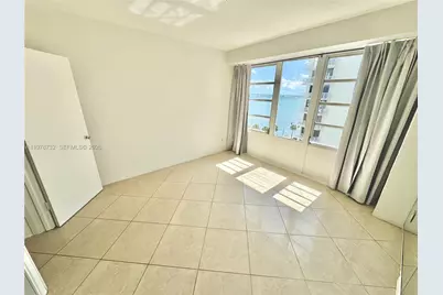 1430 Brickell Bay Dr #707, Miami, FL 33131 - Photo 9