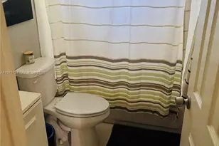 355 NW 32nd St, Oakland Park, FL 33309 - Photo 13