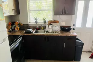 355 NW 32nd St, Oakland Park, FL 33309 - Photo 7