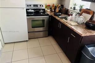 355 NW 32nd St, Oakland Park, FL 33309 - Photo 9