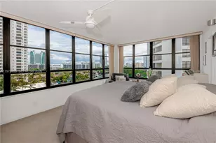 600 Three Islands Boulevard, Hallandale Beach, FL 33009 - Photo 21