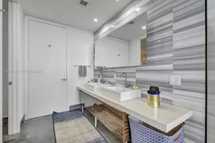 1100 Biscayne Blvd, Miami, FL 33132 - Photo 23