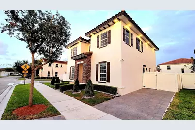 17070 SW 91st St, Miami, FL 33196 - Photo 3