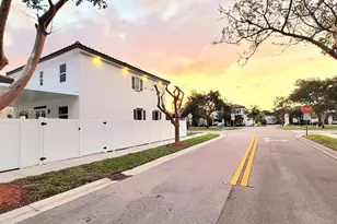 17070 SW 91st St, Miami, FL 33196 - Photo 5