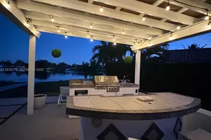 6890 Winged Foot Dr, Hialeah, FL 33015 - Photo 13