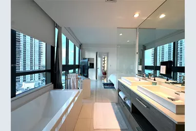 650 NE 32nd St #2108, Miami, FL 33137 - Photo 9