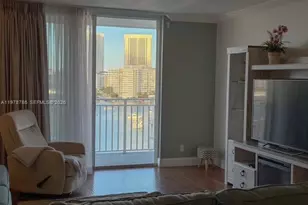 427 Golden Isles Dr, Hallandale Beach, FL 33009 - Photo 9