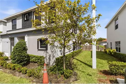 421 NE 1st Dr, Florida City, FL 33034 - Photo 5