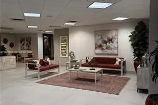 2555 Collins Ave, Miami Beach, FL 33140 - Photo 17