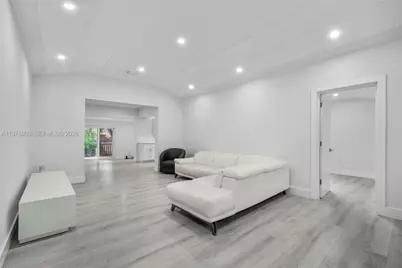 1262 SW 15th Ter, Miami, FL 33145 - Photo 3