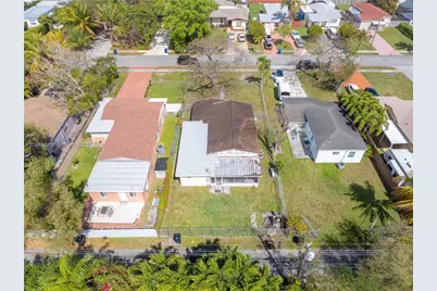 2048 NE 180th St, North Miami Beach, FL 33162 - Photo 27