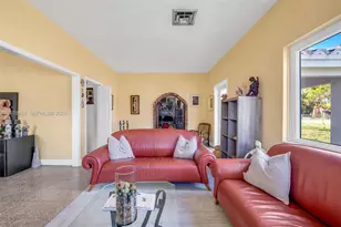 2048 NE 180th St, North Miami Beach, FL 33162 - Photo 3