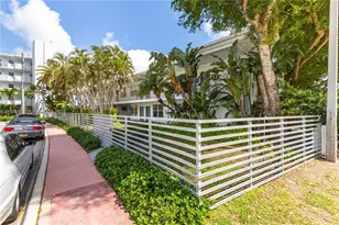 2445 Lake Pancoast Dr, Miami Beach, FL 33140 - Photo 15