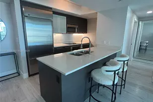 500 Brickell Ave, Miami, FL 33131 - Photo 3