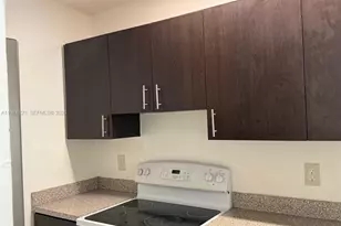 1001 Twin Lakes Dr, Coral Springs, FL 33071 - Photo 3