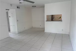 1001 Twin Lakes Dr, Coral Springs, FL 33071 - Photo 7